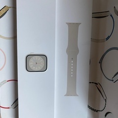 Apple Watch8 45mm GPS アルミニウム スターライトの画像