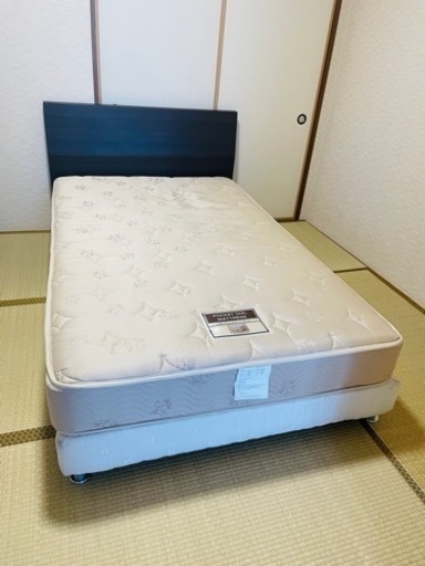 【お譲り先決定】セミダブルベッド
