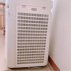 【美品】SHARP  加湿空気清浄機　KC-G50の画像