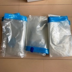 お譲り先決定（未使用）ハンガータイプ圧縮袋3袋組の画像