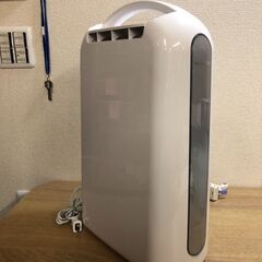 ２０１９年製　アイリスオーヤマ  KIJD-H202-S [衣類...