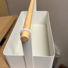 【取引中】持ち手付き小物入れ　白色