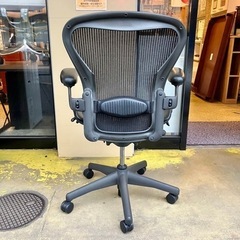 美品 【武蔵小山店】　Herman Miller ハーマンミラー アーロンチェア サイズB ランバーサポート フル装備 オフィスチェア 椅子 イス チェア  品川区 大田区 リサイクルショップ ランバールーム 武蔵小山店 武蔵小山パルム 戸越銀座 池上 大森 蒲田の画像