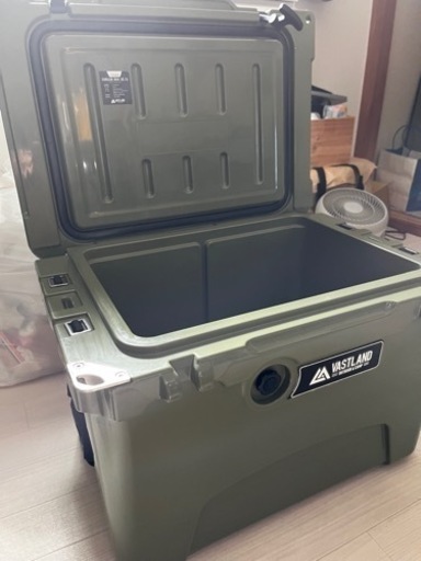 Vastland タフクーラーボックス33.1L オリーブ
