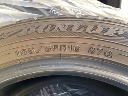 車のパーツ タイヤ、ホイール