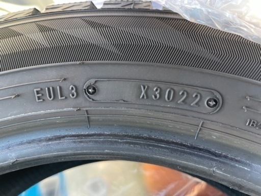 車のパーツ タイヤ、ホイール