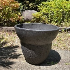 お引き渡し決まりました　
植木鉢