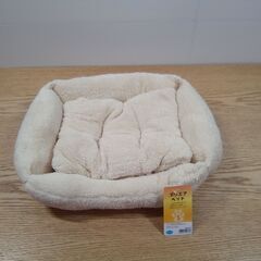 未使用品 ペット用品 マルカン スクエアベッド S ベージュ