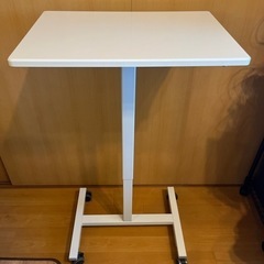 ガス圧式昇降デスクの画像