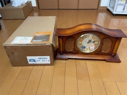 置時計　セイコークオーツ　木枠　アンティーク