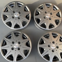 車のパーツ タイヤ、ホイール