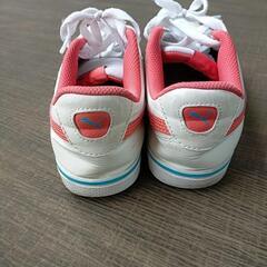 PUMAスニーカーの画像