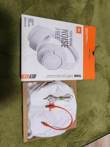 JBL TUNE 770NC（白）