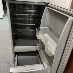 【無料】National冷蔵庫 / 冷蔵の冷えの調子が少し弱いですが冷凍は大丈夫です！の画像