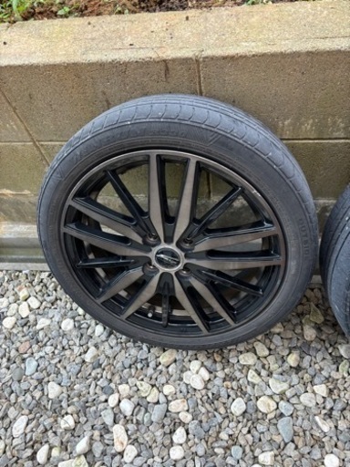 車のパーツ タイヤ、ホイール