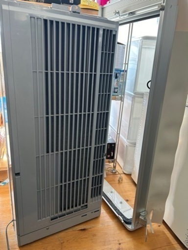 コロナルームエアコン ウインド形冷房専用 型式 CW-F1621 中古
