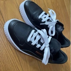 プーマ　スニーカーの画像
