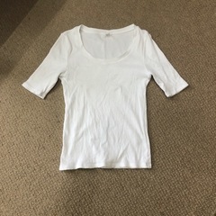 ユニクロ　リブTシャツ 