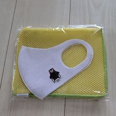 🍀引っ越し処分🍀くまモンマスクとケースの画像