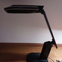 デスクライト　机用電灯