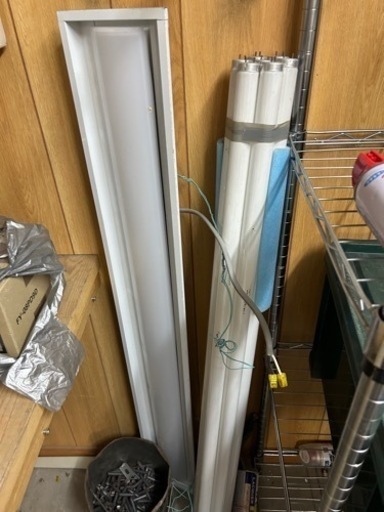 蛍光灯  ほうき デッキブラシ