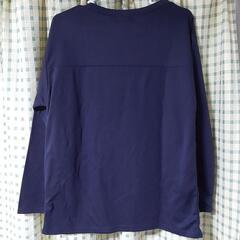 (5)タグ付き新品未使用　レディース　Lサイズ　長袖　ネイビー　ロゴTシャツの画像