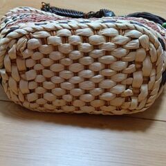 チャーム付き‼編みバッグの画像