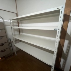 スチール棚の画像