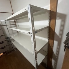 スチール棚の画像
