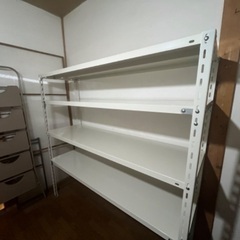 スチール棚の画像