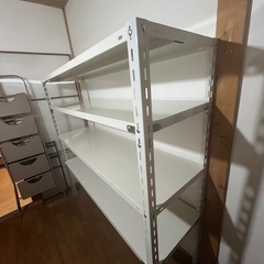 スチール棚の画像