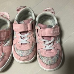 スニーカー　18cm 双子の画像