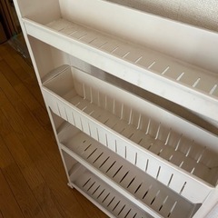 収納　棚　ラック　隙間の画像