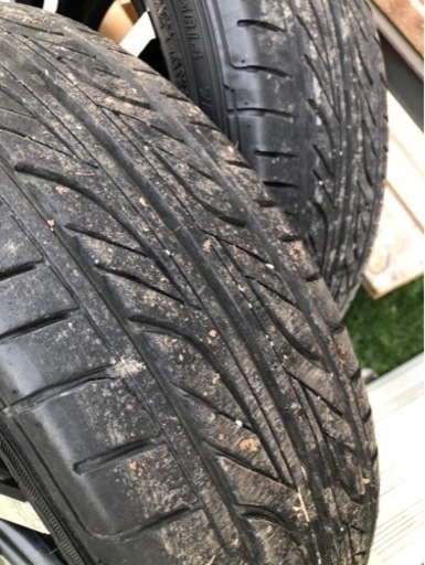 車のパーツ タイヤ、ホイール