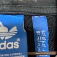 adidas original  パーカー　メンズ　XSの画像