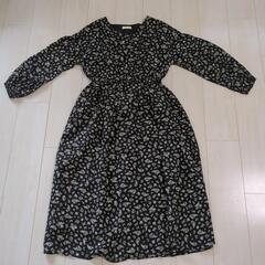 【新品同様】earth music&ecology 花柄ワンピース F