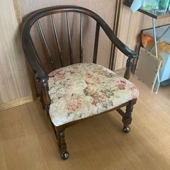 カリモク
家具
