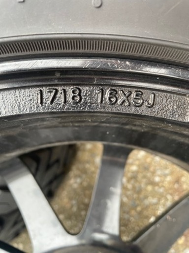 車のパーツ タイヤ、ホイール
