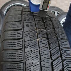 良品 Weds ravrion LUMIERE & 21年 7.1&7mm GY ICE NAVI8 225/60R17 アルファードヴェルファイアハリアークルーガー等にの画像