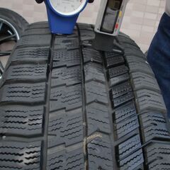 良品 Weds ravrion LUMIERE & 21年 7.1&7mm GY ICE NAVI8 225/60R17 アルファードヴェルファイアハリアークルーガー等にの画像