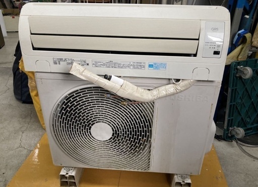 10〜12畳用　ルームエアコン　TOSHIBA 東芝