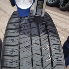 良品 Strategy & 22年19週製 7.1~6.8mm山 GOOD YEAR ICE NAVI8 175/65R15 ラクティストレジアシエンタインプレッサ等にの画像
