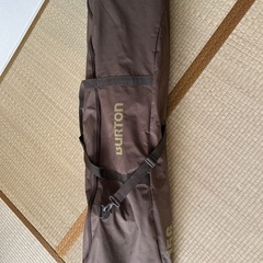 ROXYスノーボード板　ビンディング・BURTONバッグ付きの画像