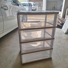 美品です！4段衣装ケース