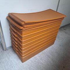 衣装ケース 8ケースの画像