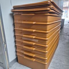 衣装ケース 8ケースの画像