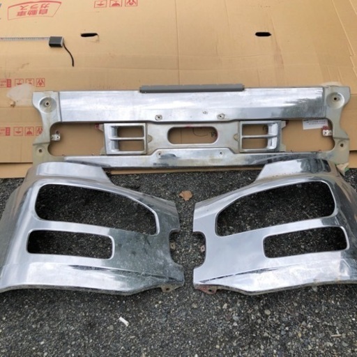 北海道 旭川 UDクオン メッキバンパー 3分割 中古 フロントバンパー ガーニッシュ QUON 左右 ボルト無し トラック ダンプ
