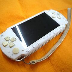 ジャンク品 電源はいらず 2個セット ソニー PSP PSP1000 ホワイト PSP3000 シルバー 苫小牧西店の画像
