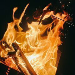 今年ラスト　BBQ仲間募集　10月5日河川敷でまきをくべ、アウト...