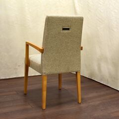 ≪yt1408ジ≫ アウトレット家具 アームチェア ダイニングチェア 試作サンプル 布張り ベージュ系 座面高め/約48cm 60427-07の画像